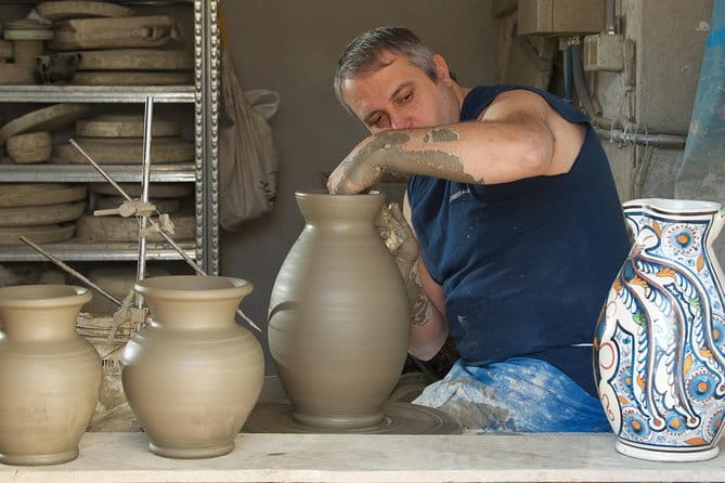 Handmade Tuscan Ceramics Masterclass in Montelupo - Key points at a glance