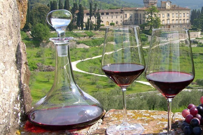 Horseback riding & Wine Tasting and snack Lunch at noble Estate - From the stable to a noble Tuscan estate