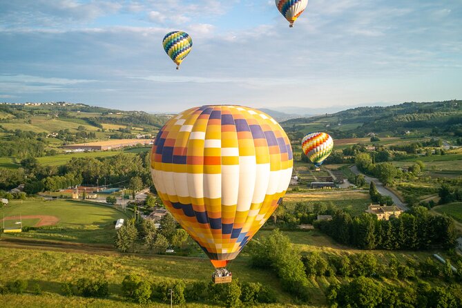Hot Air Balloon ride in the Chianti Valley Tuscany - One hour above the vineyards