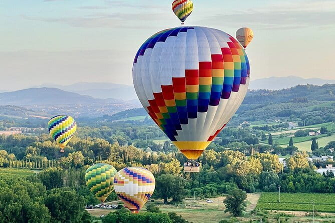 Hot Air Balloon ride in Tuscany countryside from Chianti - A sunrise above the vineyards