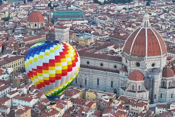 Hot Air Balloon ride in Tuscany countryside from Chianti - The ride back is part of the plan