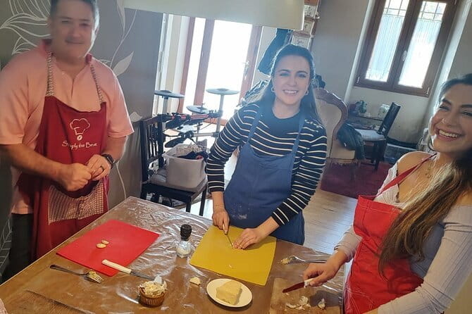 Intimate and authentic Pasta Lesson & Chianti wine. Free parking - How the small group changes the experience