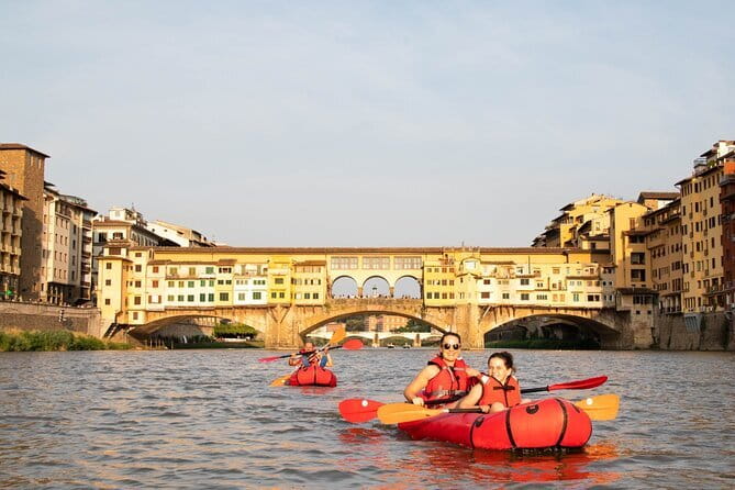 Kayaking on the Arno River in Florence under the Pontevecchio Arcade - Starting near Torre di San Niccolò