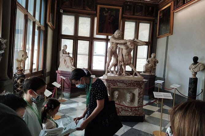 Kids treasure hunt in Uffizi museum Private, timed entry! - Who will enjoy this Uffizi visit most