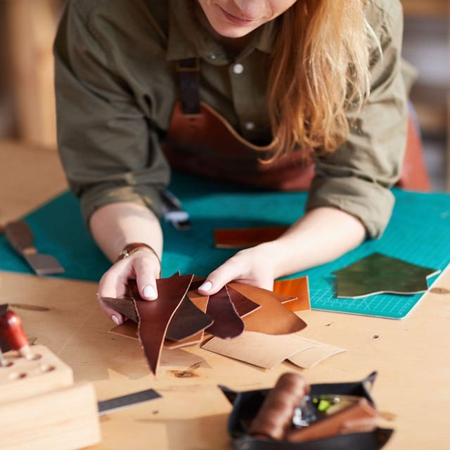 Leather and Passion: A Tour of Florentine Craftsmanship - A Gelato Stop That Fits the Route