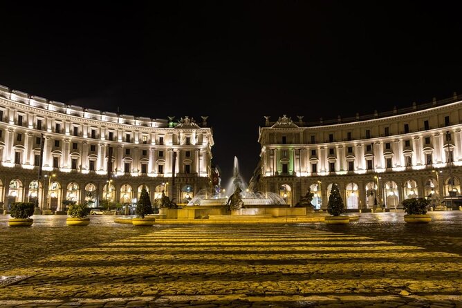 LGBTQ + friendly Renaissance Gay life in Florence tour - Chiasso del Buco and the medieval gay district