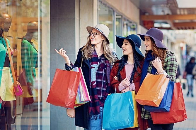Luxury Shopping Experience: Private Chauffeur to The Mall & Prada - Key points to know before you book