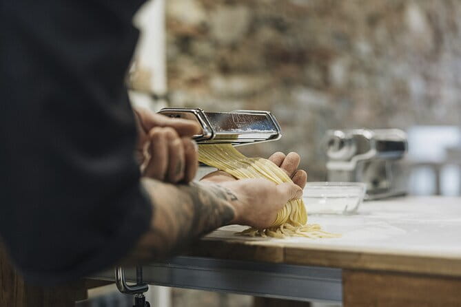 MaMa Florence Guided Market Tour and 4 Course-Pasta Cooking Class - Inside the air-conditioned MaMa Florence kitchen