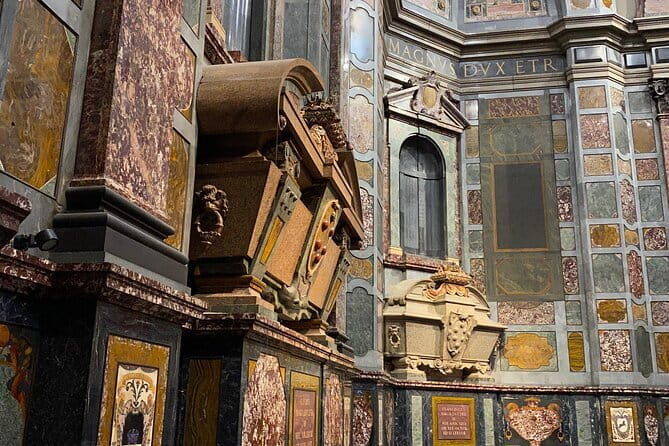 MEDICI CHAPELS Private Tour in Florence - Meeting Irina at Piazza Madonna degli Aldobrandini