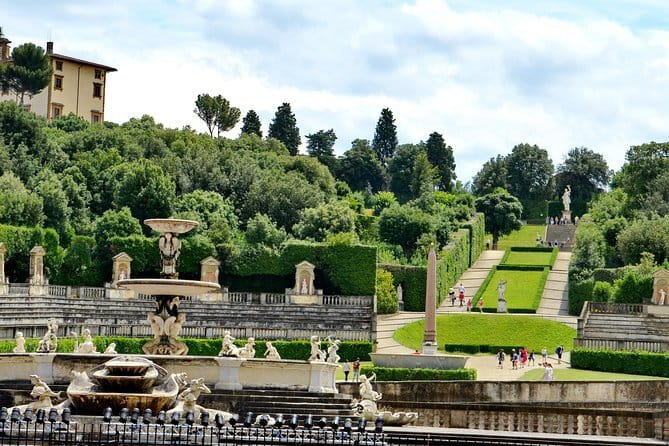 Medici's Mile Walking Tour plus Pitti Palace or Boboli Gardens Ticket - Why the Medici story works best on foot