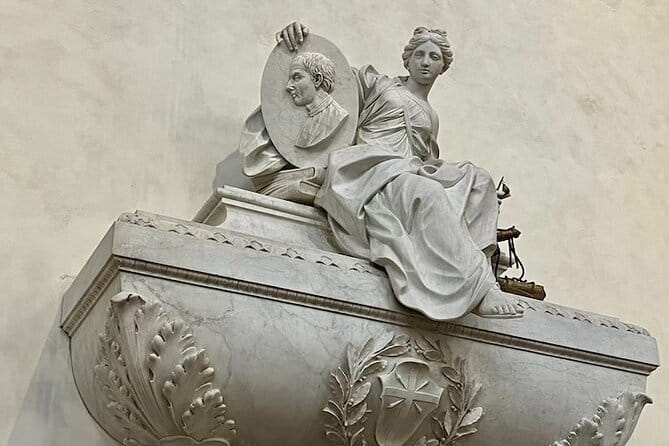 Michelangelo, Machiavelli & Galileo Tombs Exclusive Guided Tour - Michelangelo’s tomb and the church’s famous names