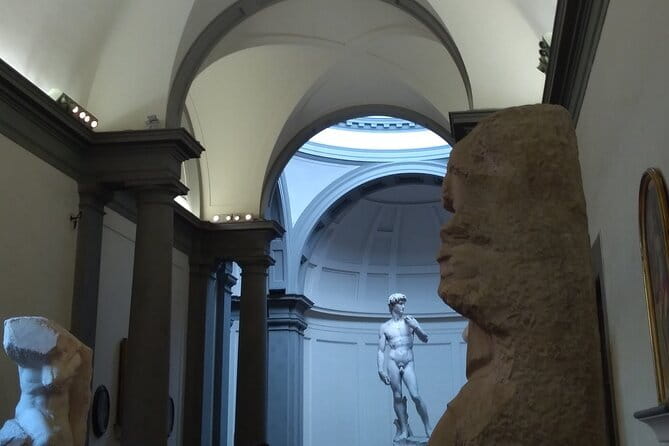 Michelangelo's David tour and entry tickets - Small group tour - A tight 75-minute format