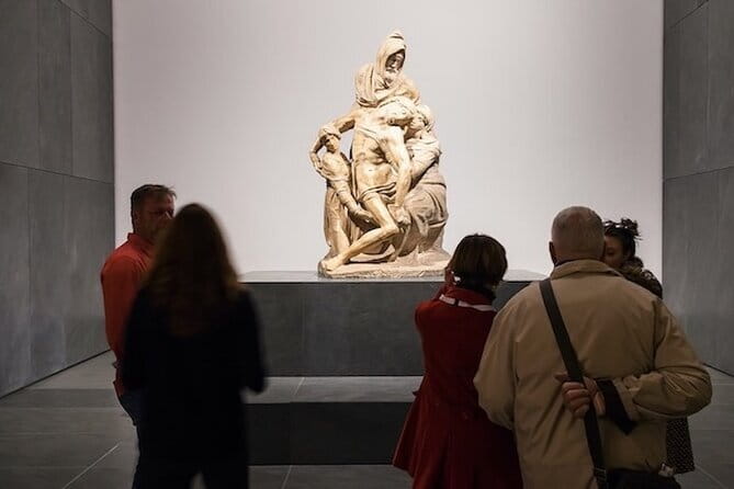 Michelangelo Sculpture Tour in Florence with Skip the Line Ticket - Why Michelangelo’s Florence works best as a connected story
