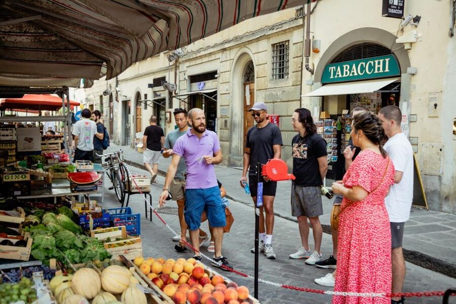 Neighborhood shopping & Homemade Pasta ! - Starting in Santo Spirito, Florence’s food-minded neighborhood
