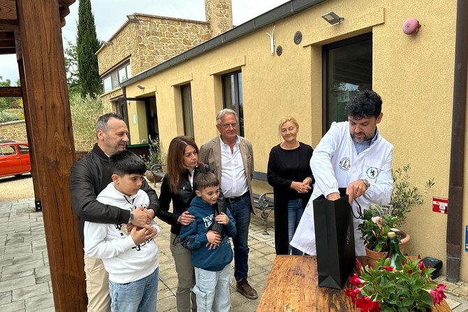 Olive Oil Tours and Tasting at Frantoio di Montalcino - Who will get the most from this visit