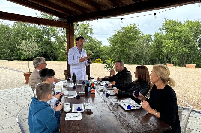Olive Oil Tours and Tasting at Frantoio di Montalcino - Why the 12-person limit matters