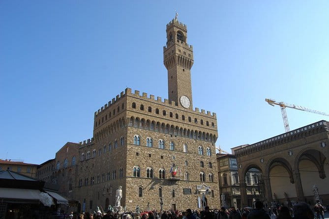 Palazzo Vecchio guided experience with entrance ticket - Meeting Florence’s power in Piazza della Signoria