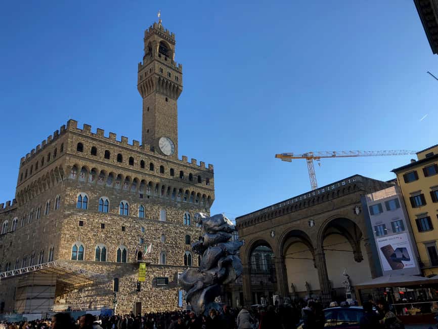 Palazzo Vecchio: Magnificent Private Tour - Entering the Medici apartments