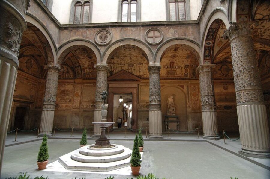 Palazzo Vecchio Small Group Tour - Why Palazzo Vecchio matters in Florence