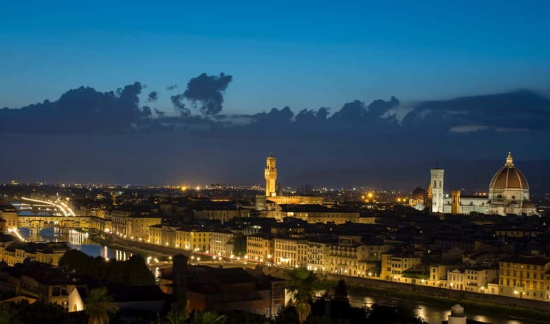 Panoramic walking tour in Florence with Vincenzo - The uphill walk to Piazzale Michelangelo
