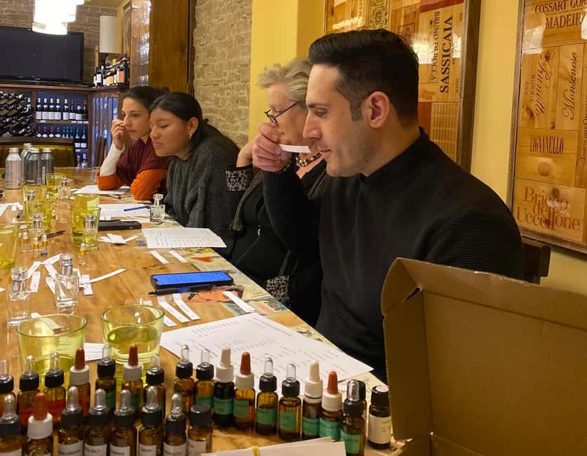 Perfume Creating Workshop in the city center - What happens at Via del Sole 11R