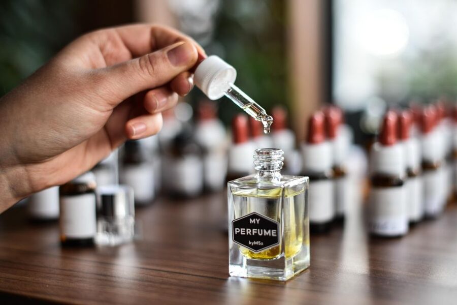 Perfume Creating Workshop in the city center - Starting with scent psychology and fragrance structure