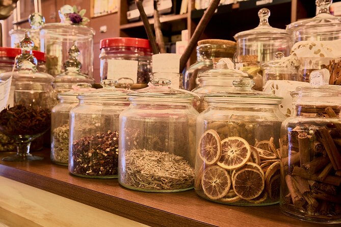 Perfume Making Workshop in the Heart of Florence - Inside the Florence workshop on Via Ghibellina
