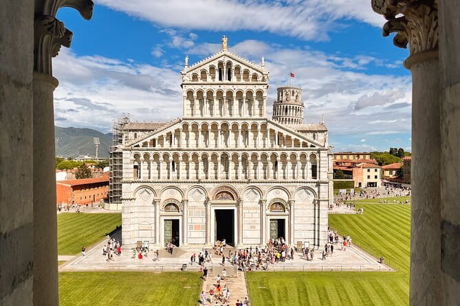 Pisa and Lucca Day Trip from Florence - Piazza dell’Anfiteatro and Lucca’s Old Streets