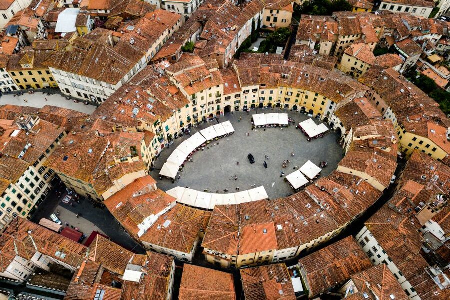 Pisa and Lucca: Private Full-Day Tour by Deluxe Van - Key points at a glance