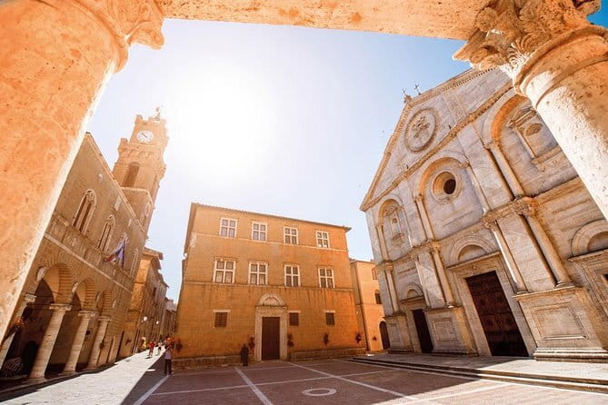 Pisa, Siena and San Gimignano Day Trip with Lunch & Wine Pairing - Pisa delivers the famous view, but not much spare time