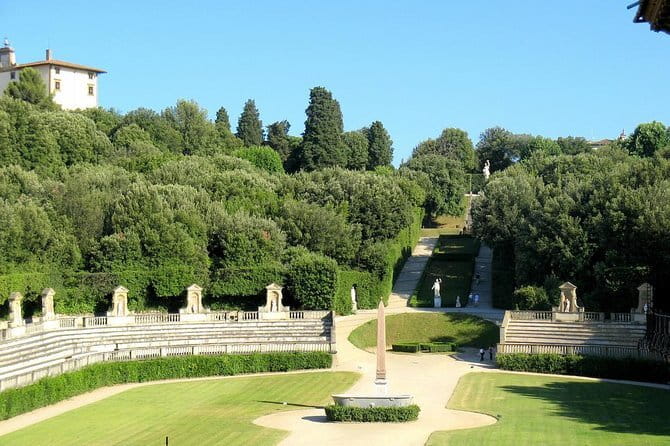 Pitti Palace & Boboli gardens tour with a Local Guide - Why Palazzo Pitti makes a good second side of Florence