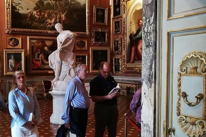 Pitti Palace, Palatina Gallery and the Medici: Arts and Power in Florence. - Inside Florence’s biggest palace