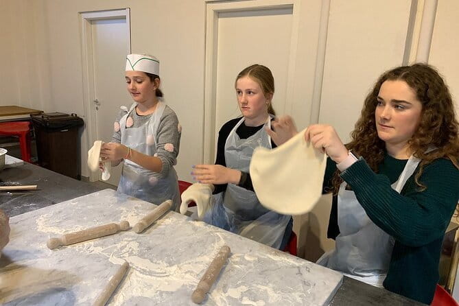 Pizza & Gelato Making Cooking Class in Florence - A Florentine dinner made with your own hands