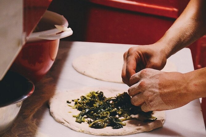 Pizza Making Private Class with Wine Tasting - Why the group size matters