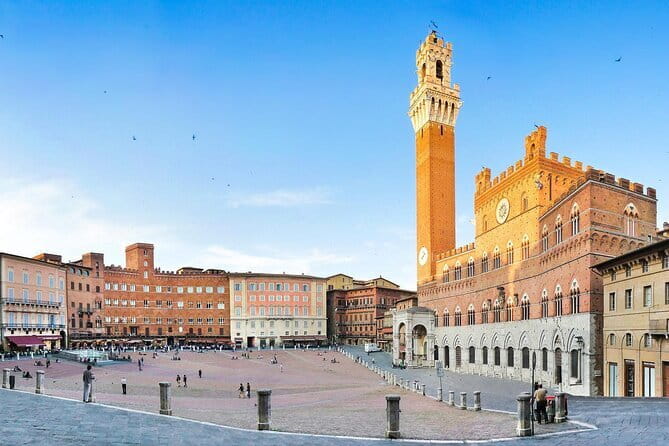 Private Best of Tuscany Hill Towns Tour with lunch from Florence - Siena, Palio traditions, and a guided walk