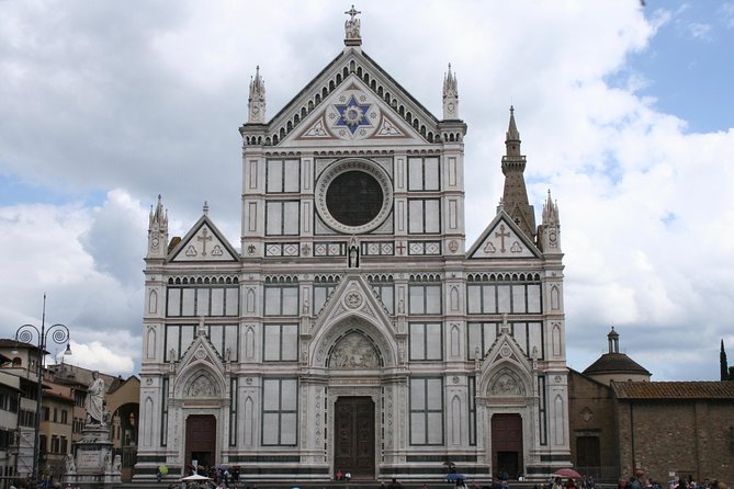 Private Day in Florence: An Immersive Experience - Museo degli Innocenti and the final walk to Ponte Vecchio