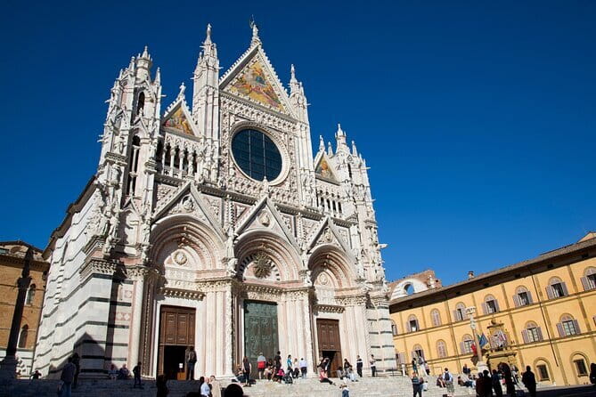 Private day trip to Siena, San Gimignano, Chianti and Pisa, from Florence - Siena: give the medieval center your best attention