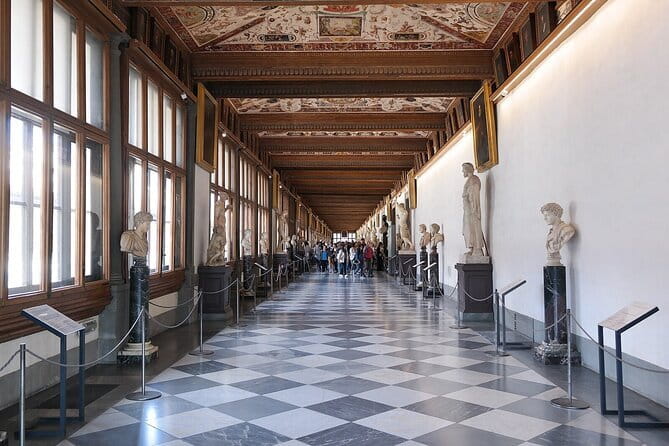 Private Family Tour - Uffizi Gallery for Kids - Inside the Uffizi, follow the children’s treasure hunt