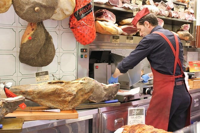 Private Florence Market Tour and Pasta Making Class with Cinzia - La Pegna, family shops, and the value of shopping slowly