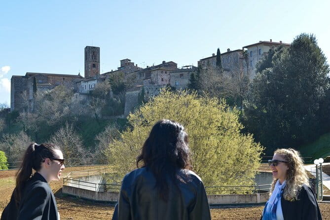 Private Food and Walking Tour in San Gimignano and Volterra - Why this Tuscan day trip works