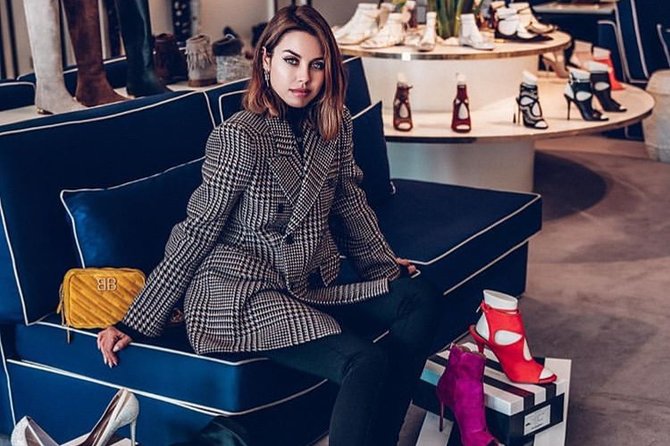 PRIVATE Full-Day Shopping Tour: The Mall GUCCI and Spaces PRADA outlet - Prada Space: three hours with Italy’s biggest Prada outlet