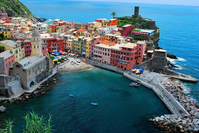Private Guided Hiking Cinque Terre Day From Florence - Vernazza: lunch at the right point in the day