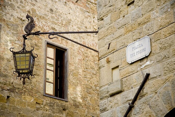Private guided tour of the medieval village of Volterra - Walking the medieval lanes for 45 minutes