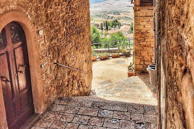 Private guided tour of the medieval village of Volterra - Is $186.78 per person fair?