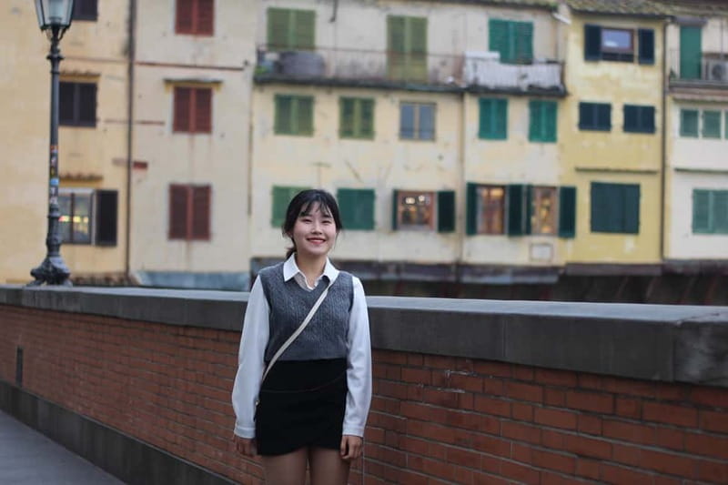Private photoshoot in Florence by professional photographer - Piazza della Signoria and Piazza della Repubblica
