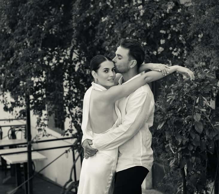 Private photoshoot in Florence by professional photographer - Meeting at the Duomo and getting comfortable