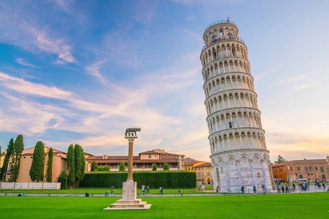 Private Pisa & Lucca Day Tour from Florence - A full Tuscan day without renting a car