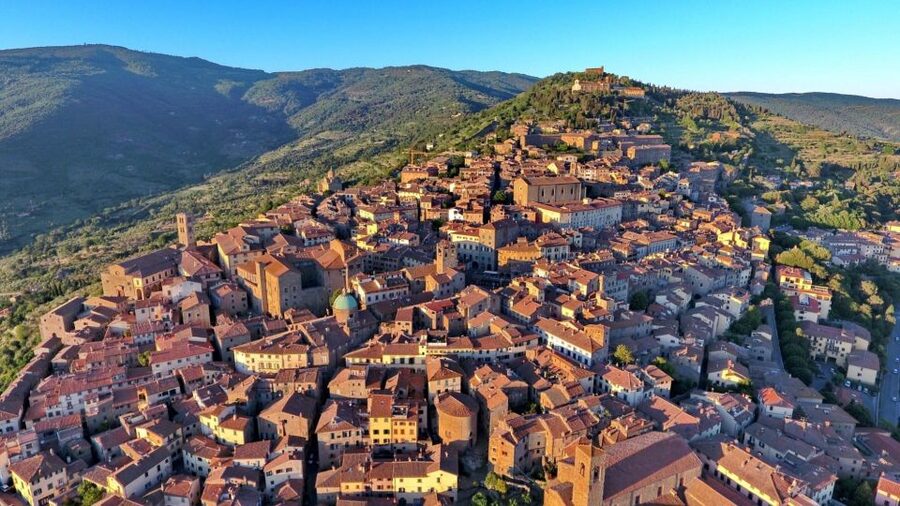 Private Tour From Florence to Cortona and Montepulciano - Lunch at a family winery