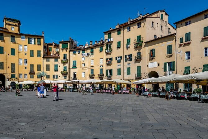 Private Tour: Lucca and Pisa with Typical Pastry Tasting - The pastry stop in Lucca