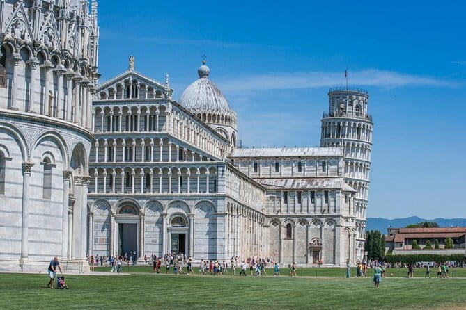 Private Tour: Pisa and Lucca from Florence - Walking or cycling Lucca’s city walls